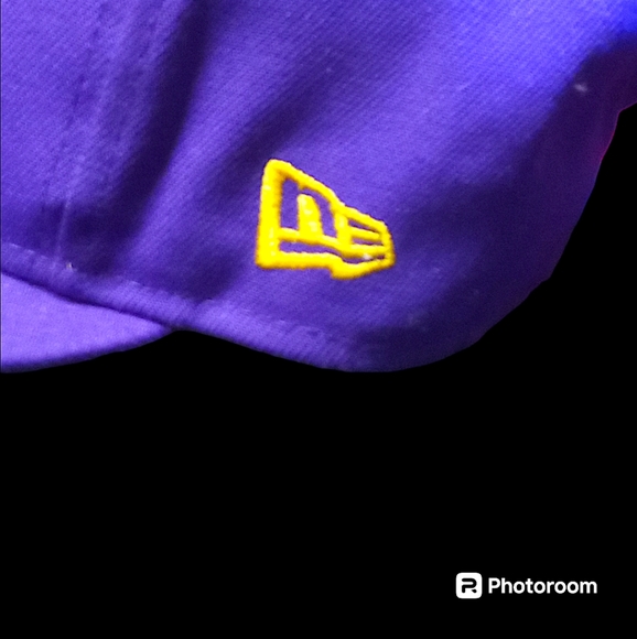 Los Angeles Lakers Snap-Back Hat, New Era, Purple and Gold, Adjustable - Picture 4 of 13